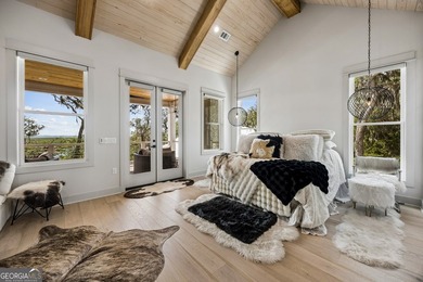 Welcome to an extraordinary waterfront retreat offering the - photo 43