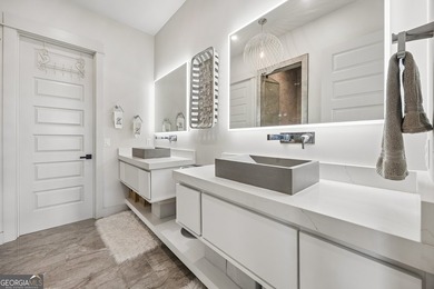 Welcome to an extraordinary waterfront retreat offering the - photo 47