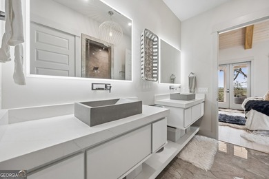 Welcome to an extraordinary waterfront retreat offering the - photo 48