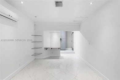 Beautifully updated 4-bedroom, 3-bath home in the heart of - photo 53