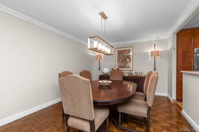 Fabulous opportunity to own an Expanded Buttonwood model in the - photo 4
