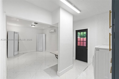 Beautifully updated 4-bedroom, 3-bath home in the heart of - photo 56