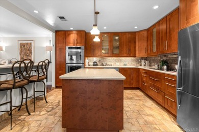 Fabulous opportunity to own an Expanded Buttonwood model in the - photo 6
