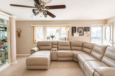 Opportunity knocks in Mastic Beach! This 3-bedroom, 2-bath ranch - photo 5