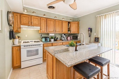 Opportunity knocks in Mastic Beach! This 3-bedroom, 2-bath ranch - photo 7