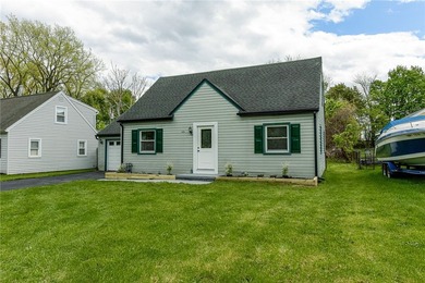 Welcome to 40 Mac Arthur Rd! Deal died, no fault to the seller - photo 3