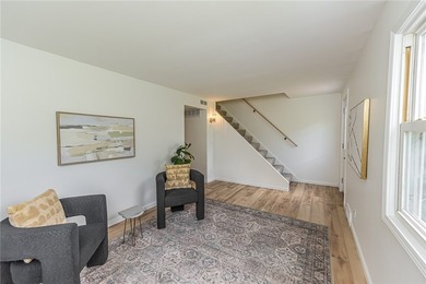 Welcome to 40 Mac Arthur Rd! Deal died, no fault to the seller - photo 4