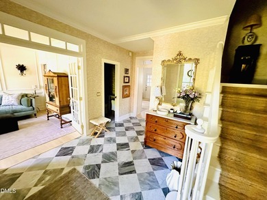 A unique opportunity to acquire a furnished luxury turn-key home - photo 8