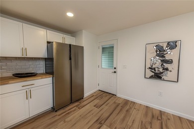 Welcome to 40 Mac Arthur Rd! Deal died, no fault to the seller - photo 10