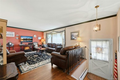 Welcome to 19 Duke Place! This is a beautifully maintained home - photo 7