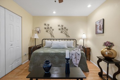 Welcome to this charming 2-bedroom, 2-bathroom villa situated in - photo 19