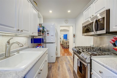 This large, sun-filled 1 bedroom, 1 bath offers a rare - photo 27