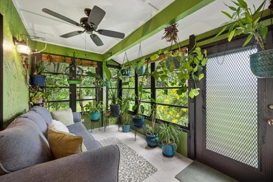 Welcome to this charming 2-bedroom, 2-bathroom villa situated in - photo 27