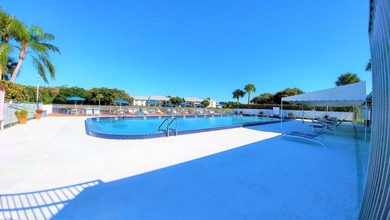 Amazing location on this water front villa. You can walk across - photo 40