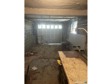 Handyman/Contractor Special - Roof is 3 years old. Home is - photo 9