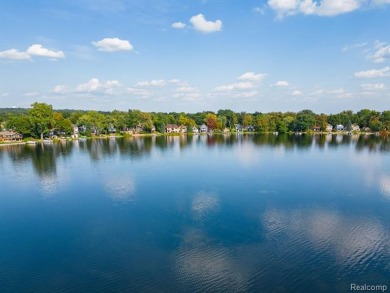 Round Lake - Oakland County  Lot For Sale in White Lake Michigan