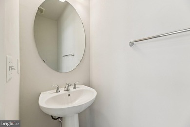 The Executive End-Unit You Won't Find Anywhere Else. Upgrade - photo 12