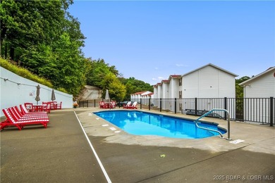Welcome to Lighthouse Landing-a well-kept, smaller lakefront - photo 8