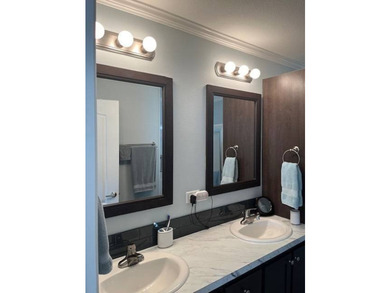 BEST PRICE!.... on this well maintained 2 Bed/2 Bath, Plus Den - photo 19