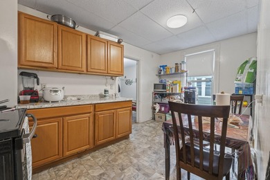 Prime 5-unit multifamily investment opportunity in Portland's - photo 20