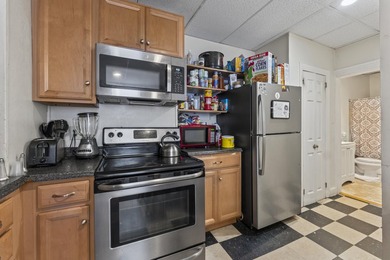 Prime 5-unit multifamily investment opportunity in Portland's - photo 33