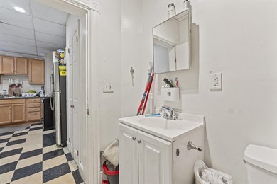 Prime 5-unit multifamily investment opportunity in Portland's - photo 34