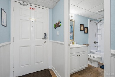 Located in the highly desirable Edgewater Beach & Golf Resort in - photo 5