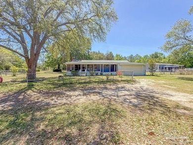 Private 3.73-acre country retreat with endless potential just 5 - photo 3