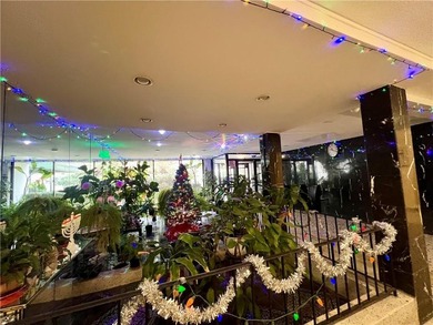 Cozy Studio in a Well-Maintained Elevator Building in prime