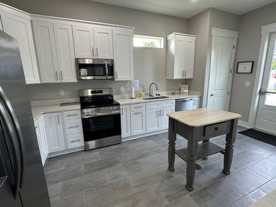 Honey, I want to live at Riverwalk Landing, a 55+ Resort - photo 4