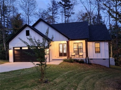 Lake Keowee Home For Sale in Seneca South Carolina