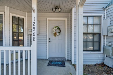 (private lake, pond, coastal) Townhome/Townhouse Sale Pending in Tampa Florida