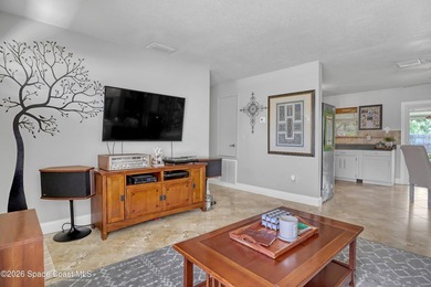 Welcome Home! Don't miss this beautifully maintained gem - photo 3