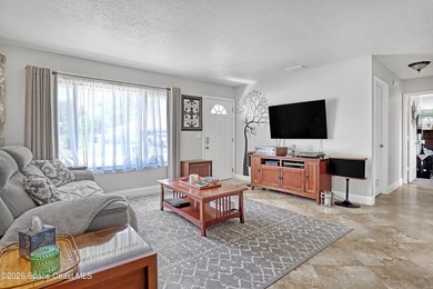 Welcome Home! Don't miss this beautifully maintained gem - photo 4
