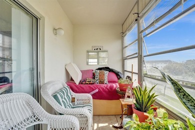 Come see this beautifully charming 1 bed, 1.5 bath condo in the - photo 17