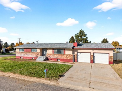 American Falls Lake Home For Sale in American Falls Idaho