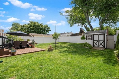 Welcome to 104 Franklin Place - a beautifully updated Cape - photo 19