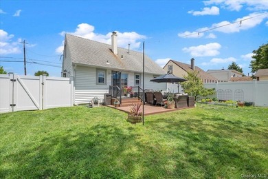 Welcome to 104 Franklin Place - a beautifully updated Cape - photo 20