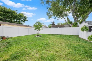 Welcome to 104 Franklin Place - a beautifully updated Cape - photo 22