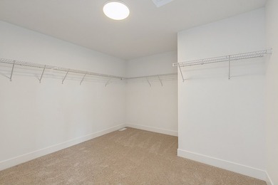 Quality built home in Lakeview Estates. Wainscoting, decorative - photo 31