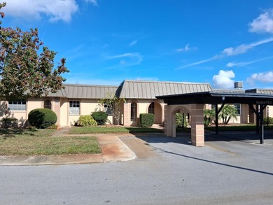 Lake Condo For Sale in New Port Richey, Florida