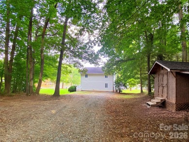 Wake up to breathtaking waterfront views in this beautifully - photo 41