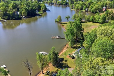 Wake up to breathtaking waterfront views in this beautifully - photo 43