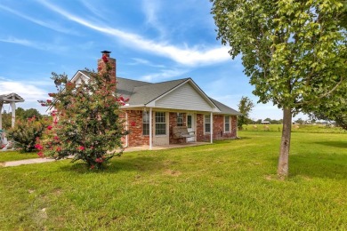 Bonham Lake Home For Sale in Ivanhoe Texas