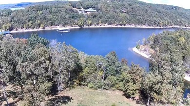 New lakeside community with large waterfront and lake view lots - photo 2