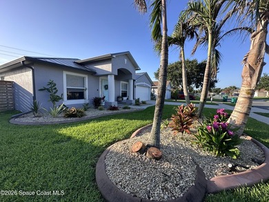 Tropical paradise in the heart of highly sought after - photo 2