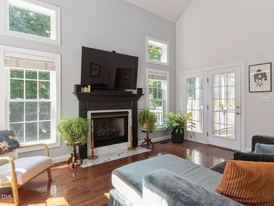 Welcome to this beautifully maintained 4-bedroom, 2.5-bath home - photo 8