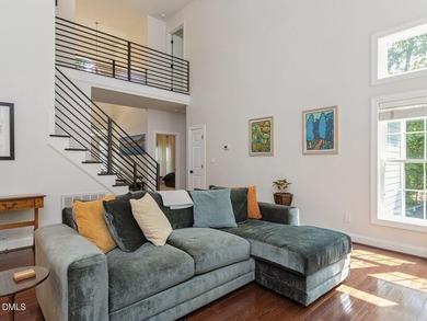Welcome to this beautifully maintained 4-bedroom, 2.5-bath home - photo 9