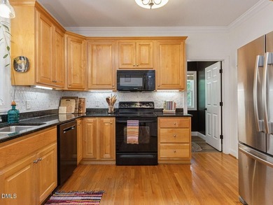 Welcome to this beautifully maintained 4-bedroom, 2.5-bath home - photo 10