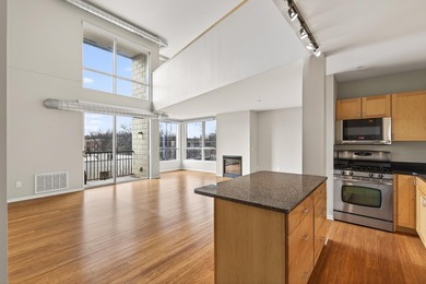 One-of-a-kind urban living in this exceptional two-story - photo 10